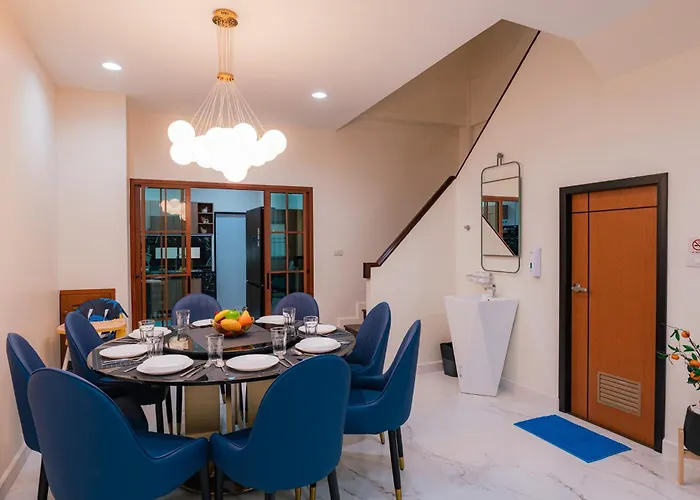Villa Exclusive Sukhumvit Residence, 3 Min Bts, Thonglor, 20 Guests