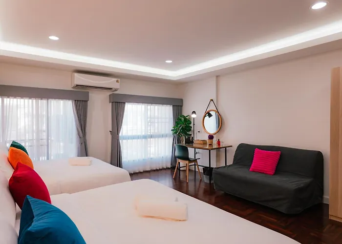 Exclusive Sukhumvit Residence, 3 Min Bts, Thonglor, 20 Guests Villa *
