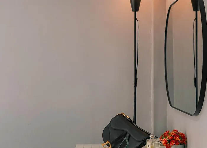 Exclusive Sukhumvit Residence, 3 Min Bts, Thonglor, 20 Guests