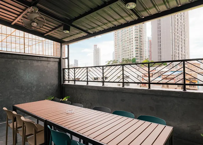 Exclusive Sukhumvit Residence, 3 Min Bts, Thonglor, 20 Guests Villa *